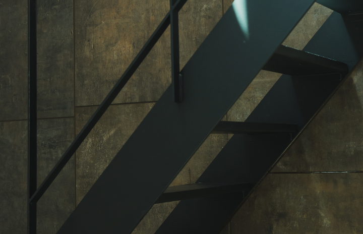 素材と構造の美学 内観写真