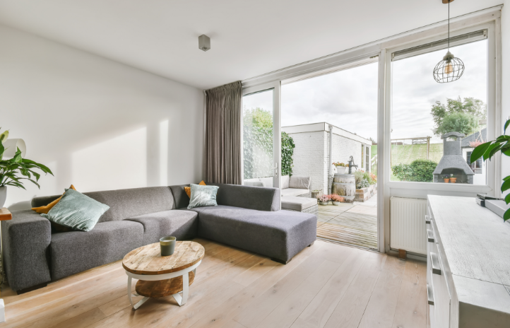 光と風が描く、開放的な時間。 内観写真