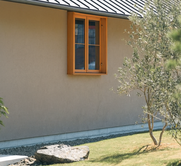 素材とともに生きる家 外観写真